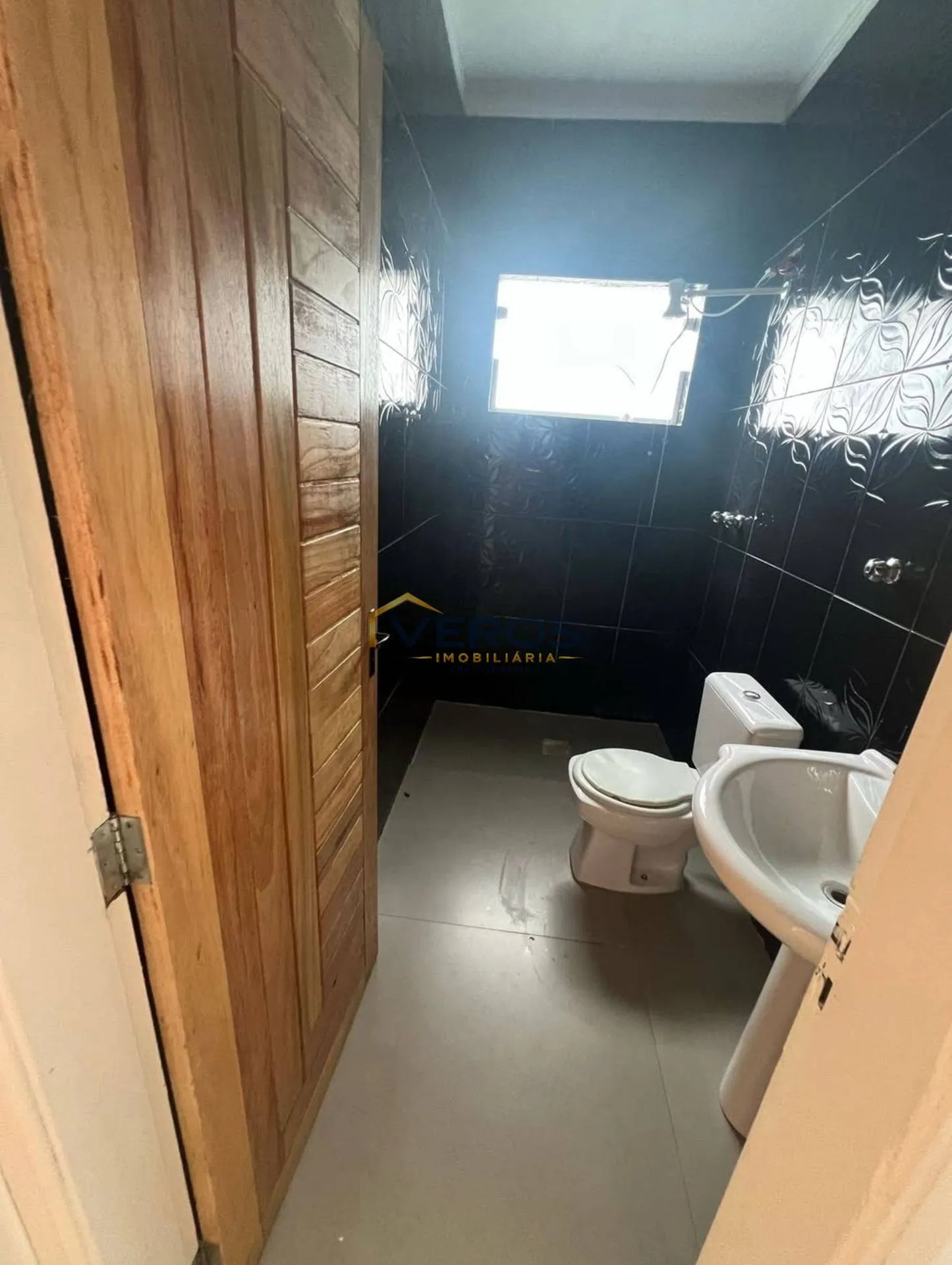 Imagem Casa com 3 Dormitórios para Locação no Indaiá - Caraguatatuba/SP