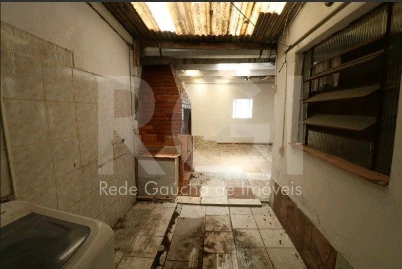 Imagem Casa para Venda - 280m², 3 dormitórios, 4 vagas - Cidade Baixa