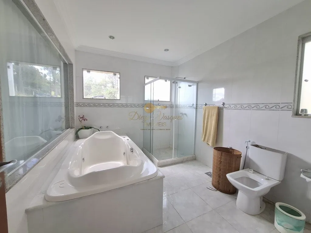 Imagem Casa em Condomínio para Venda em Teresópolis / RJ no bairro Green Valley
