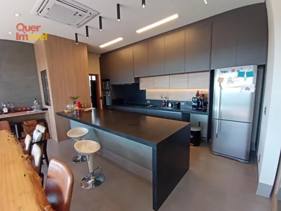 Imagem Residência de luxo no Condomínio Villa Di Maria: 3 suítes, 263,33 m² em Quintas de São José, Ribeirão Preto-SP - Quer Imóvel Negócios Imobiliários.