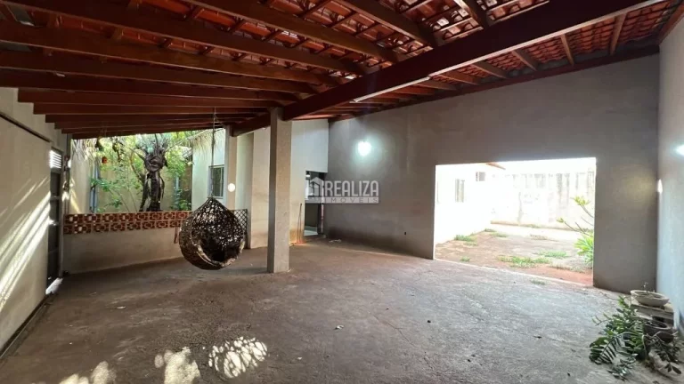 Imagem Aluguel de Casa semi-mobiliada no bairro Parque Colibri, em Uberaba MG !
