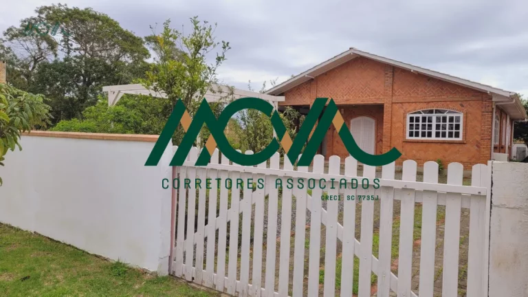Imagem Casa à Venda em Itapoá - 3 Quartos, 100m da Praia, Oportunidade Imperdível!