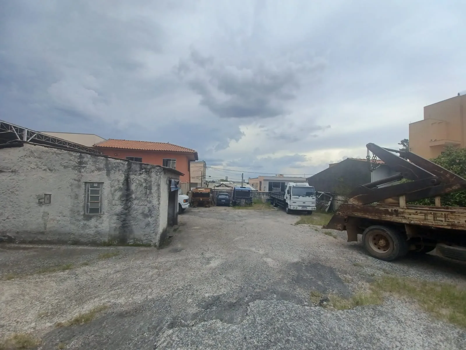 Imagem TERRENO DE 360 m² REGIÃO DA ZONA LESTE SOROCABA - EXCELENTE LOCALIZAÇÃO