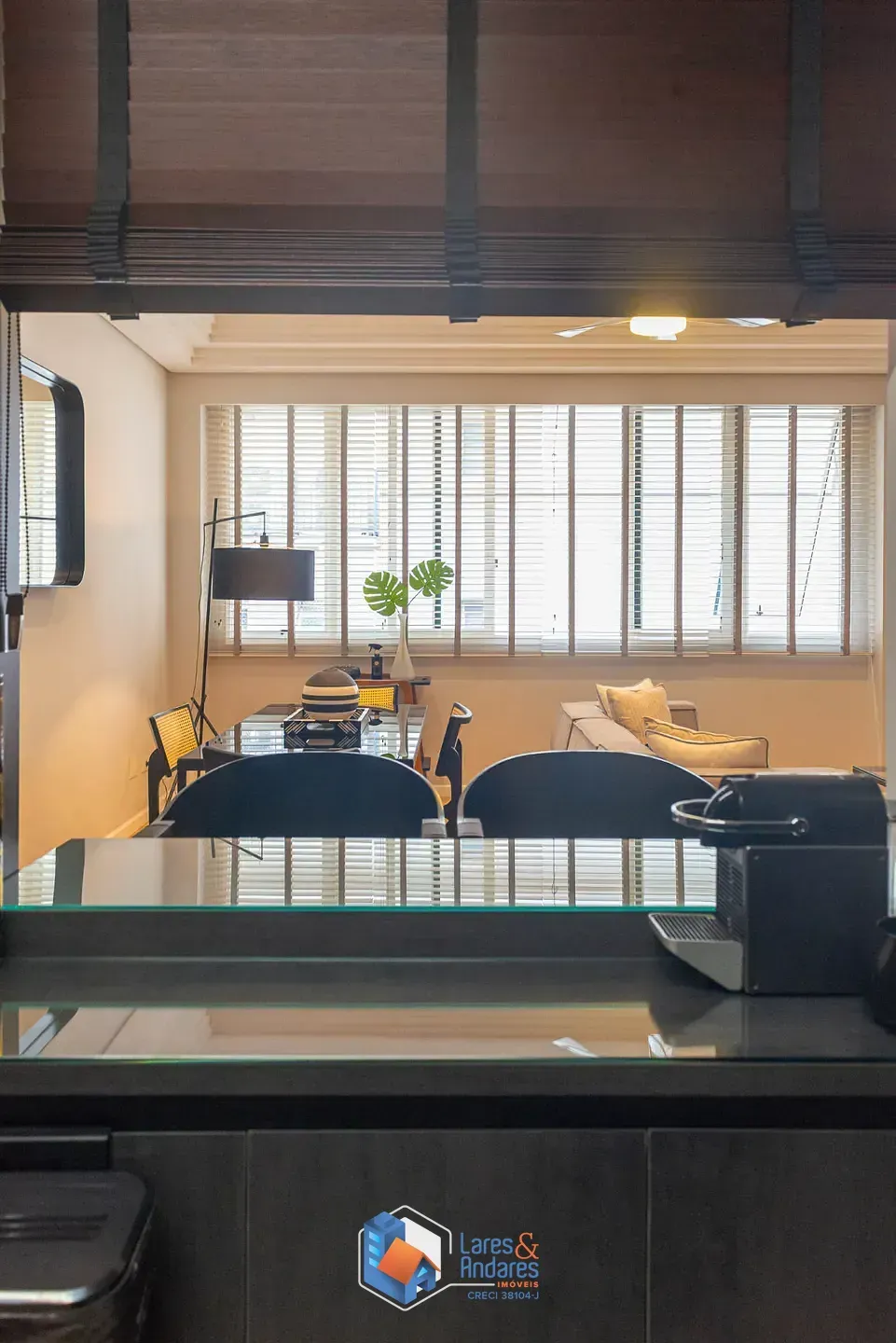 Imagem Cobertura para venda em Cerqueira César com 2 quartos, sendo 1 suíte, 143m²