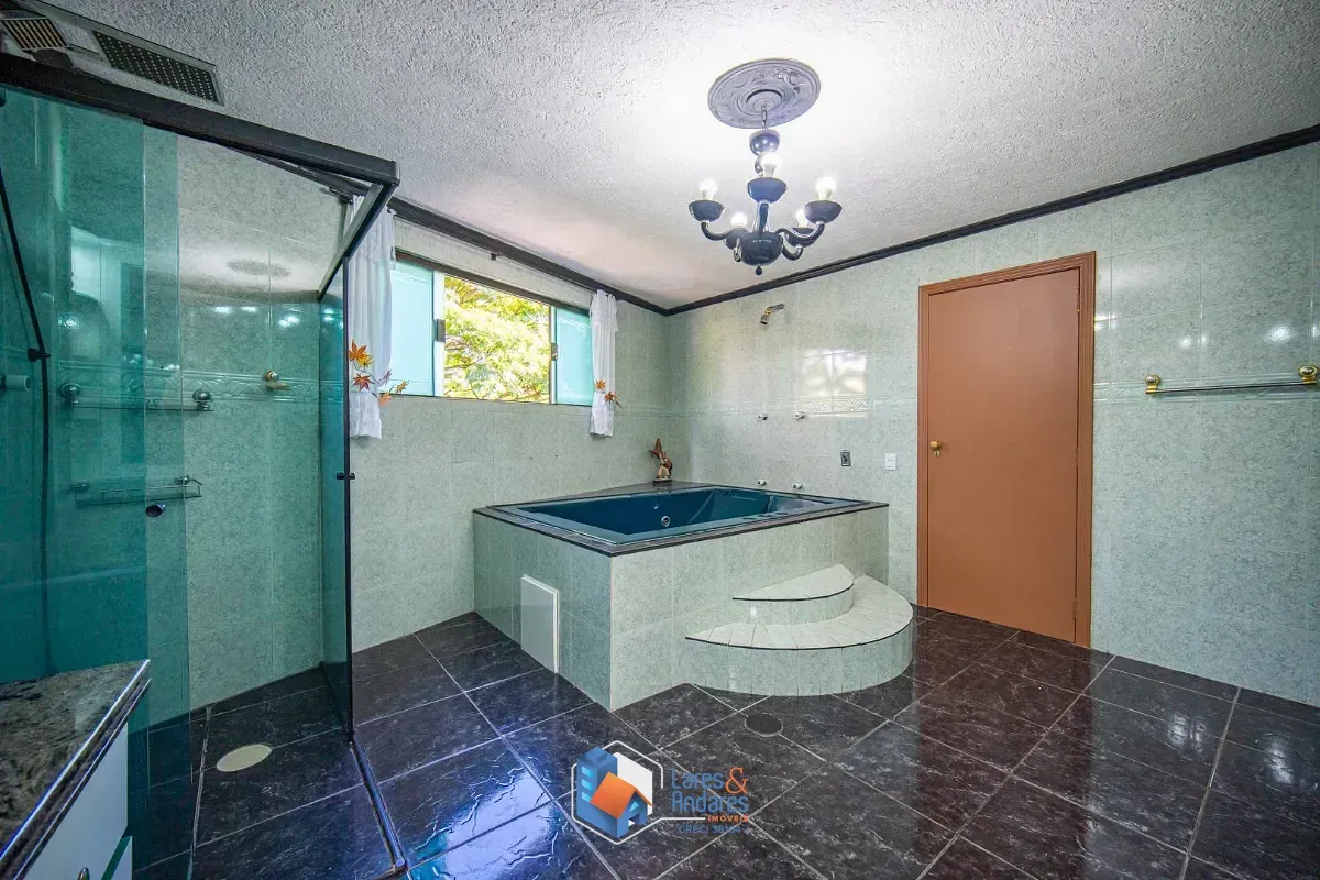 Imagem Sobrado para venda em Sumaré com 4 quartos, sendo 4 suítes, 380m²