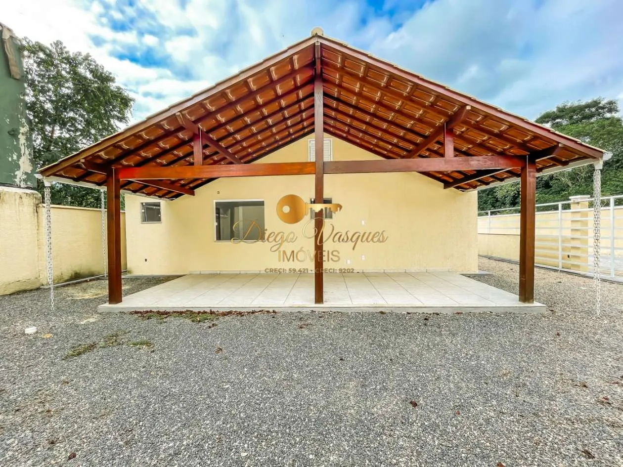 Imagem Casa em Condomínio para Venda em Guapimirim / RJ no bairro Cotia