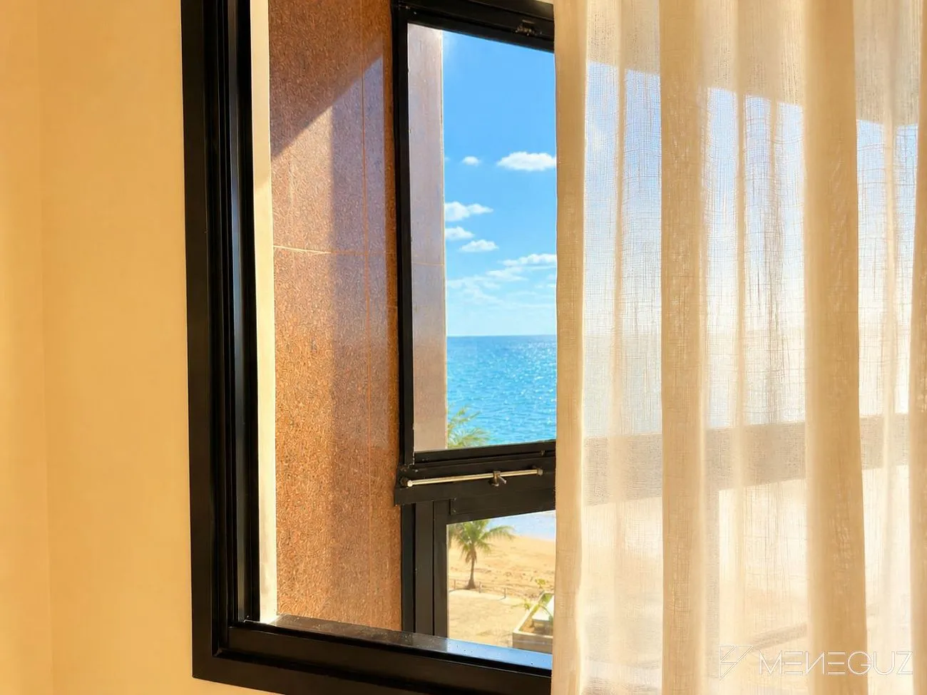 Imagem Apartamento à venda na Praia do Morro, Guarapari - 3 quartos, 2 suítes, DCE, frente mar, mobiliado