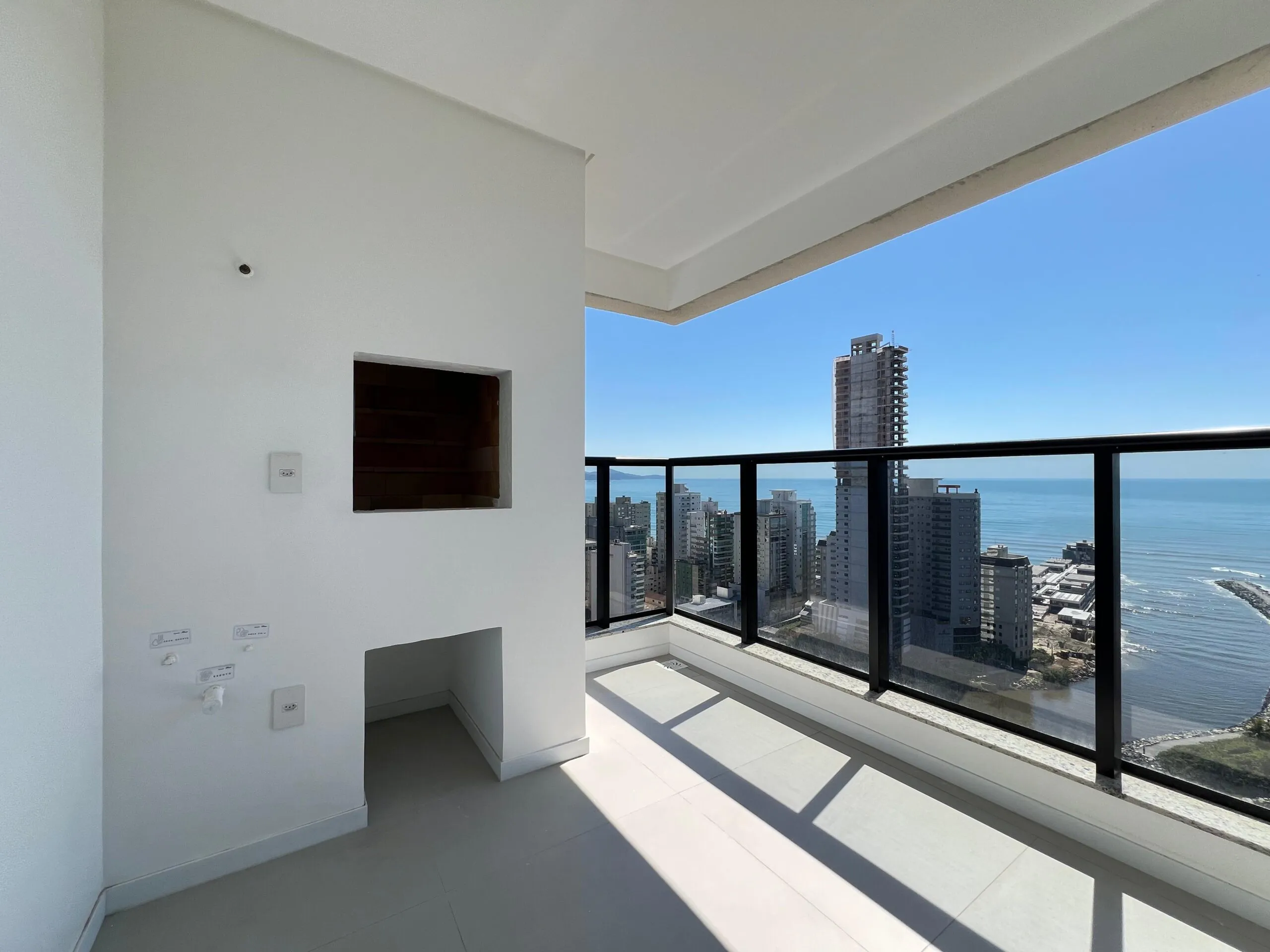 Imagem Apartamento com vista para o mar à venda com 88m2 por R$ 1.790.000,00