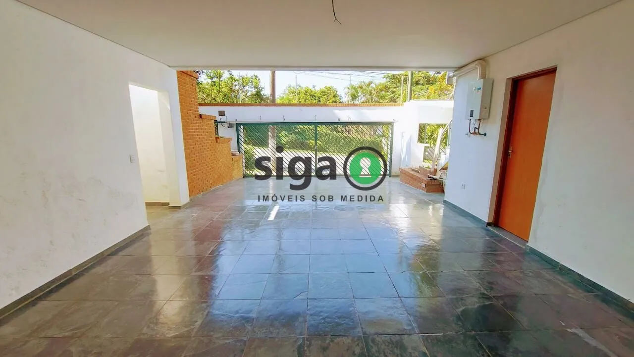Imagem Casa Reformada à Venda ? 300m², Terreno Amplo, Acabamento de Alto Padrão e Localização Privilegiada