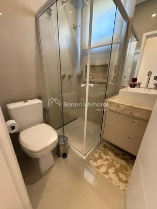Imagem Casa à venda no Condomínio Athenas, em Paulínia, com design moderno, o imóvel apresenta um conce...