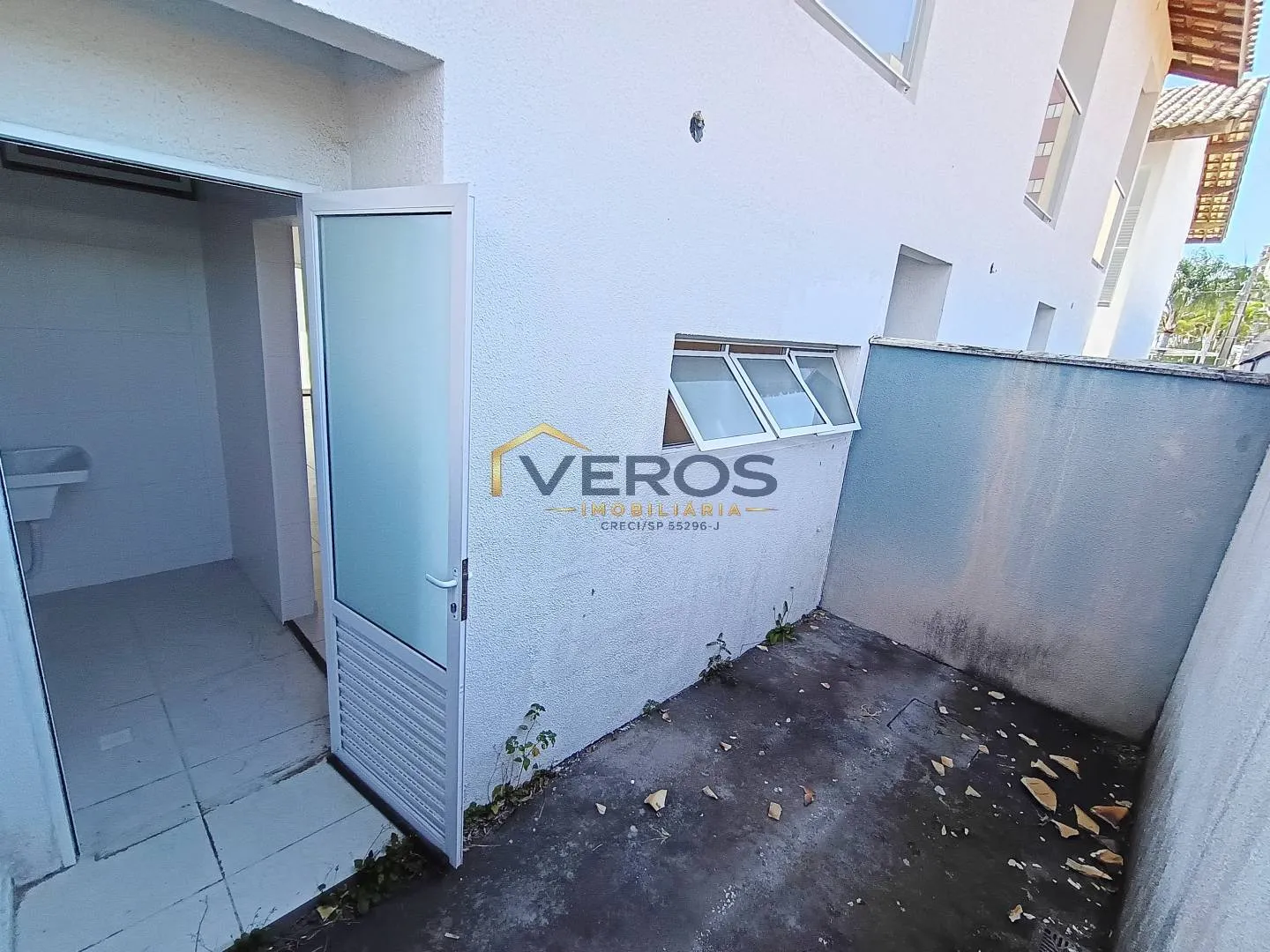 Imagem Casa em Condomínio com 2 quartos venda Massaguaçu em Caraguá perto da praia