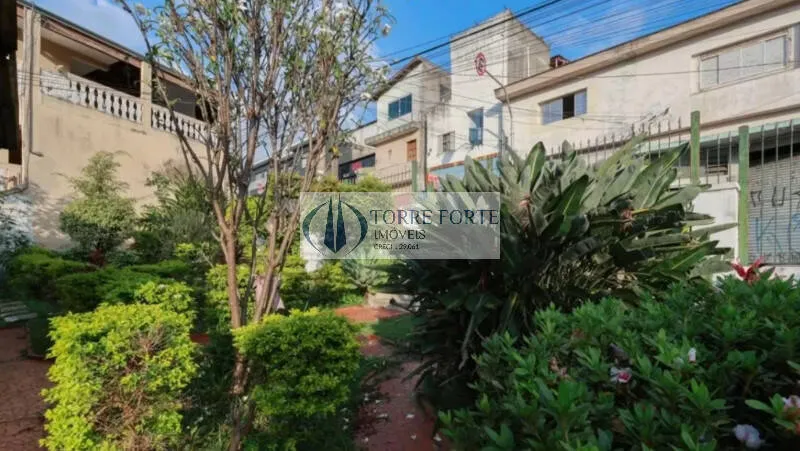 Imagem Casa espaçosa com 250 m², 3 dormitórios, 1 banheiro, 5 vagas de garagem