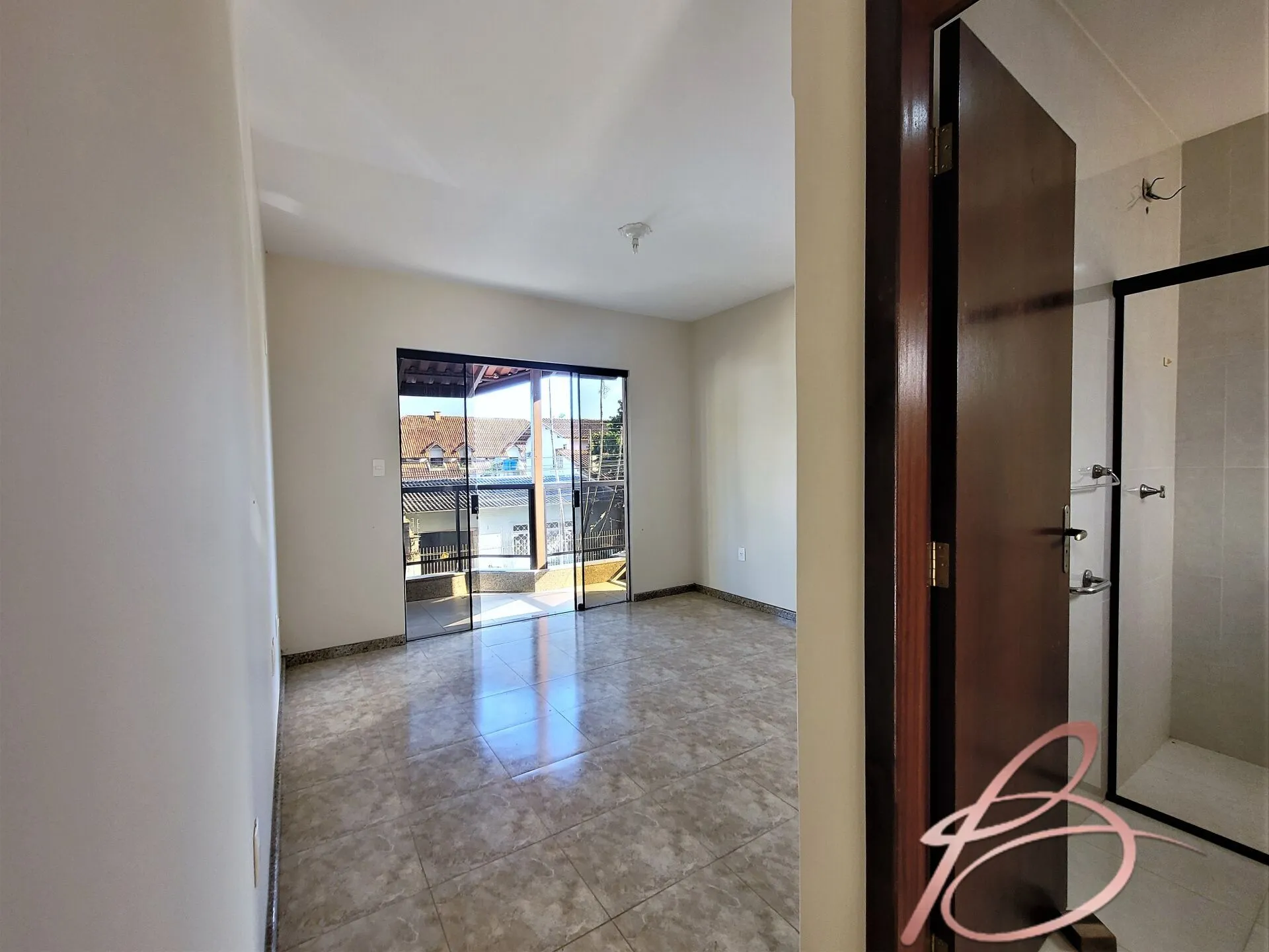 Imagem Excelente casa no centro de Balneário Camboriu