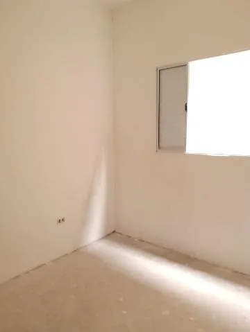 Imagem VENDA DE CASA NO CENTER VILLE, EM ARUJÁ/SP, 257m² com 3 dormitórios, suíte com varanda, sala de estar, cozinha, lavanderia e 01 vaga. CONSULTE-NOS.