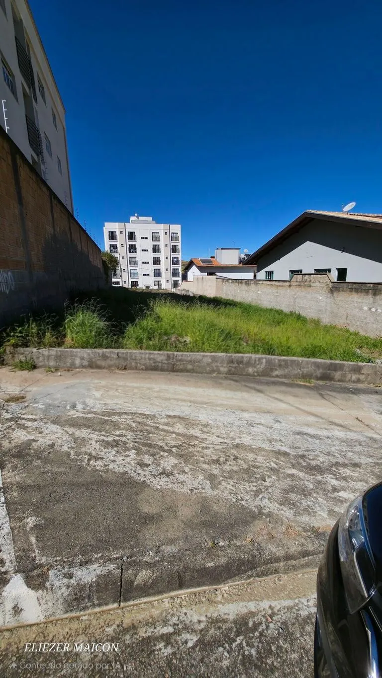 Imagem Terreno plano a venda no bairro green ville em Poços de Caldas - MG