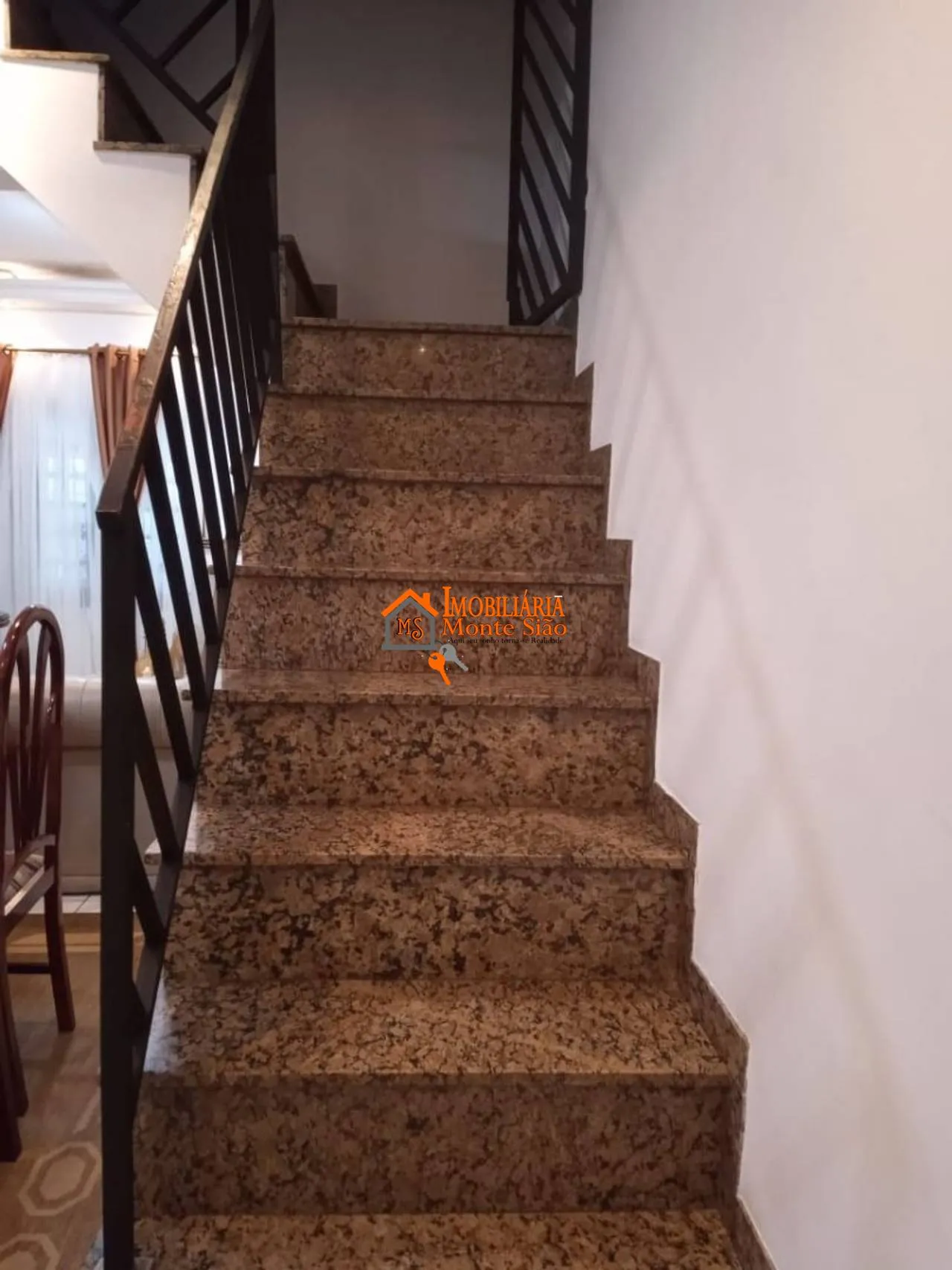 Imagem Sobrado com 3 dormitórios à venda, 256 m² por R$ 1.200.000,00 - Vila Augusta - Guarulhos/SP