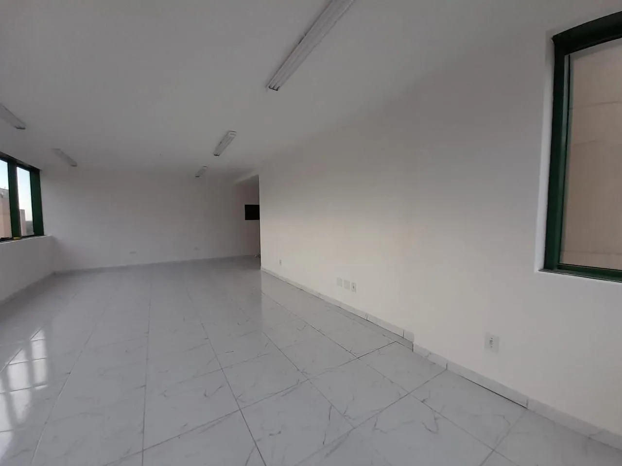 Imagem Sala comercial à venda em Porto Alegre, Centro Histórico, 42.23m2
