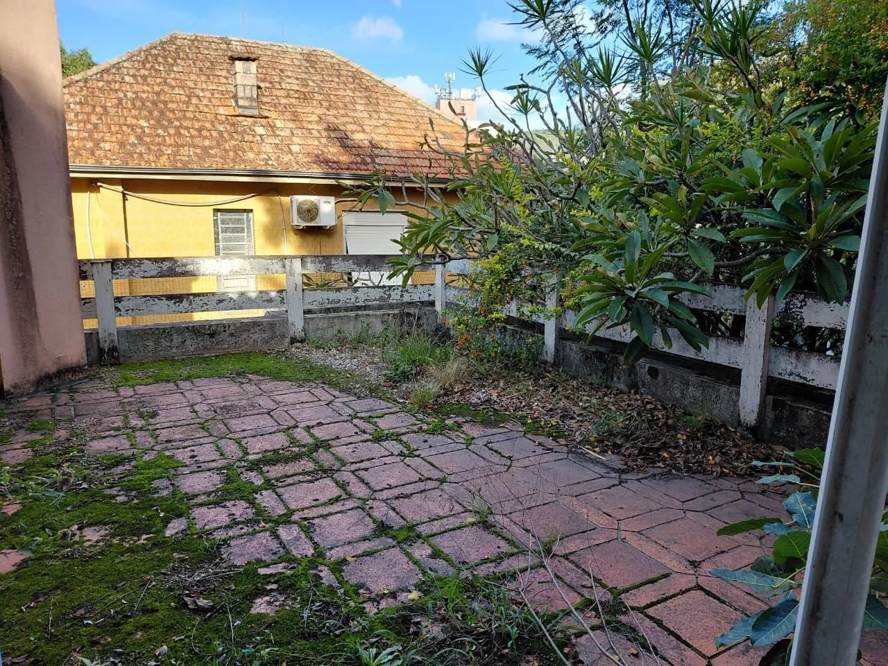 Imagem Ampla casa com pátio Bairro Teresópolis