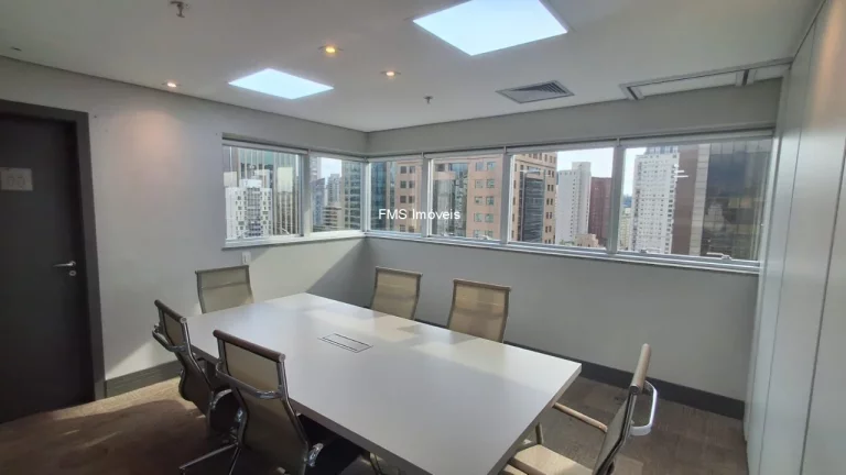 Imagem Conjunto Comercial Mobiliado com 182m² e 8 vagas no Jardim Paulistano.
