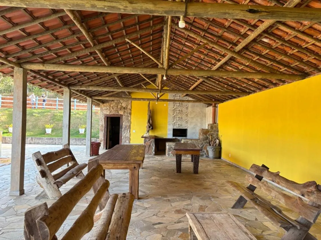 Imagem "vendo 6 Hectares de Sossego em Entre Rios de Minas"
