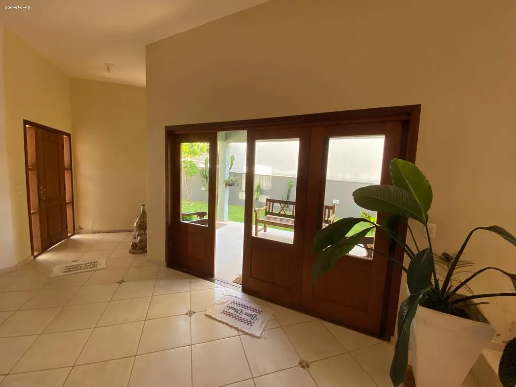 Imagem Sobrado para Venda em São Sebastião, Portal da Olaria, 4 dormitórios, 1 suíte, 4 banheiros, 4 vagas