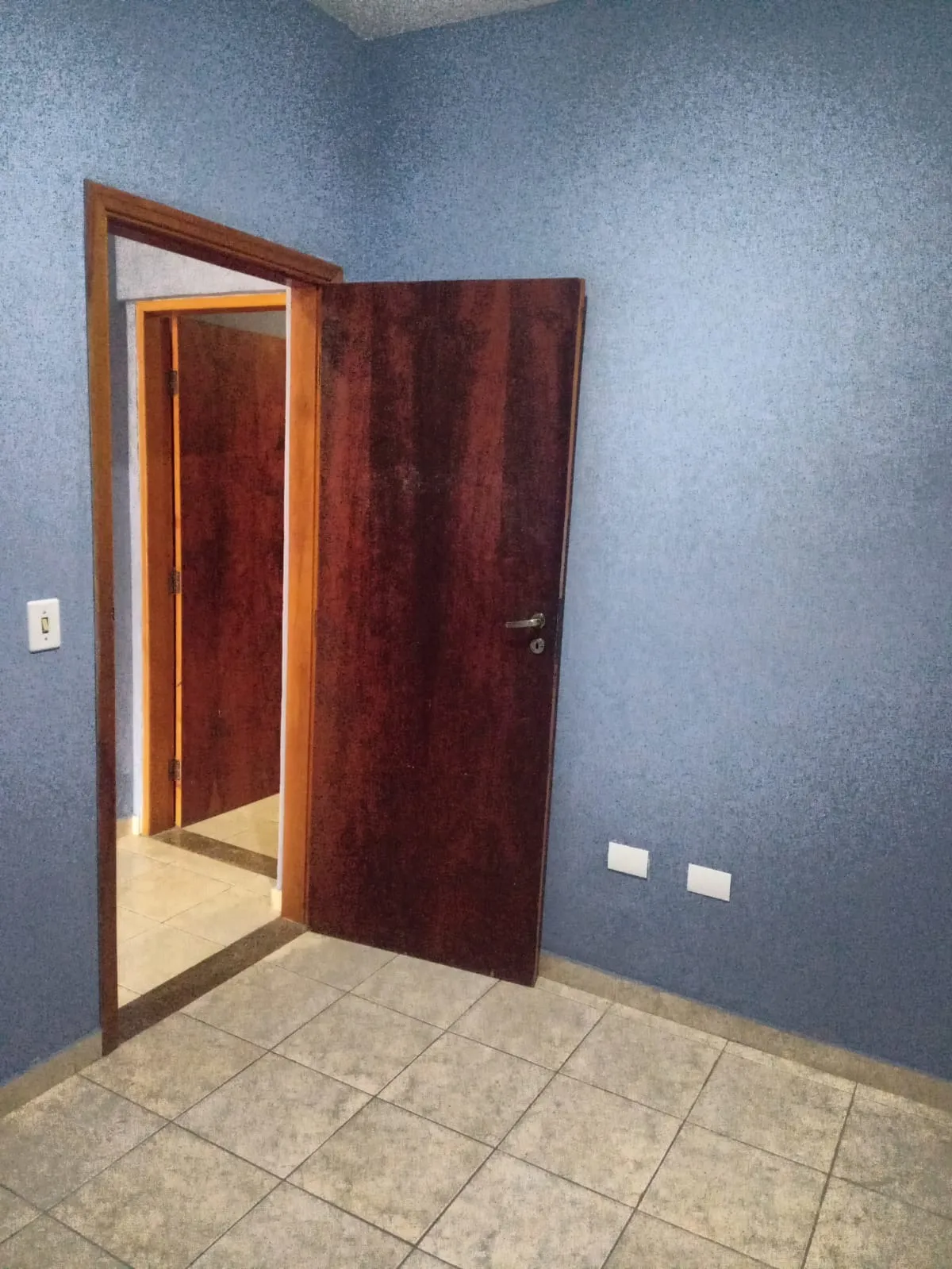 Imagem "Imóvel com 2 Dormitórios e Garagem para 2 Carros em Vila Almeida"