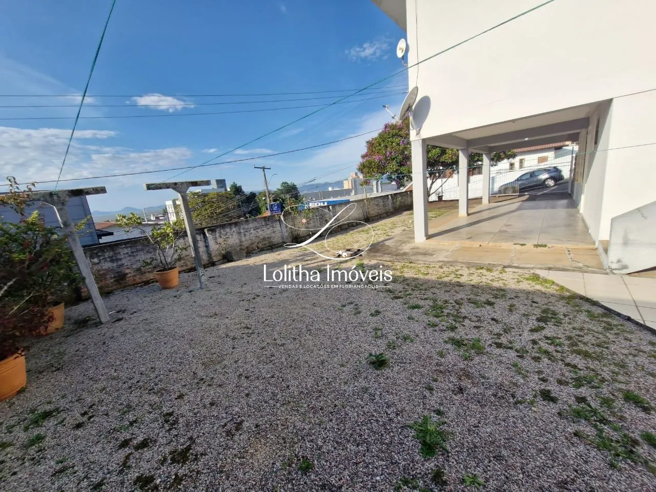 Imagem CASA COM 4 DORMITÓRIOS À VENDA PRÓXIMO À AV. MAX SCHRAMM