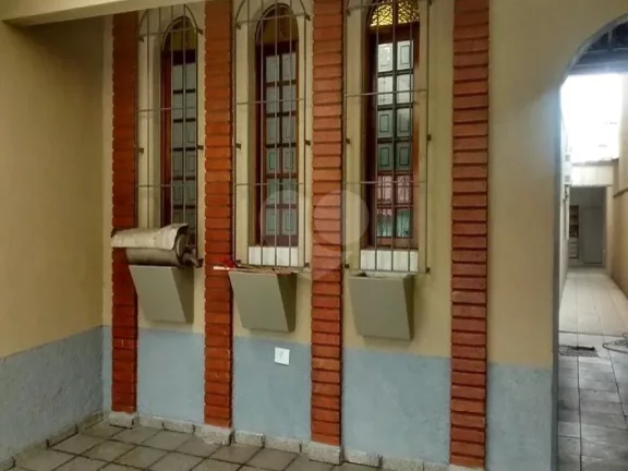 Imagem Casa à venda com 3 quartos, sendo 1 suíte, em Vila Campesina, Osasco - SP