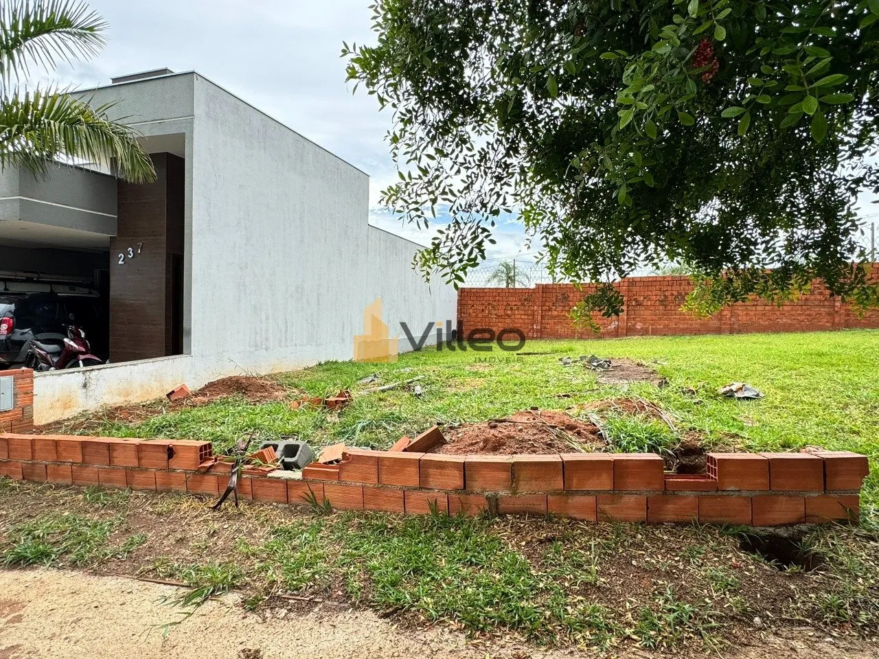 Imagem Apresentamos uma excelente oportunidade para você que deseja construir a casa dos seus sonhos em um...
