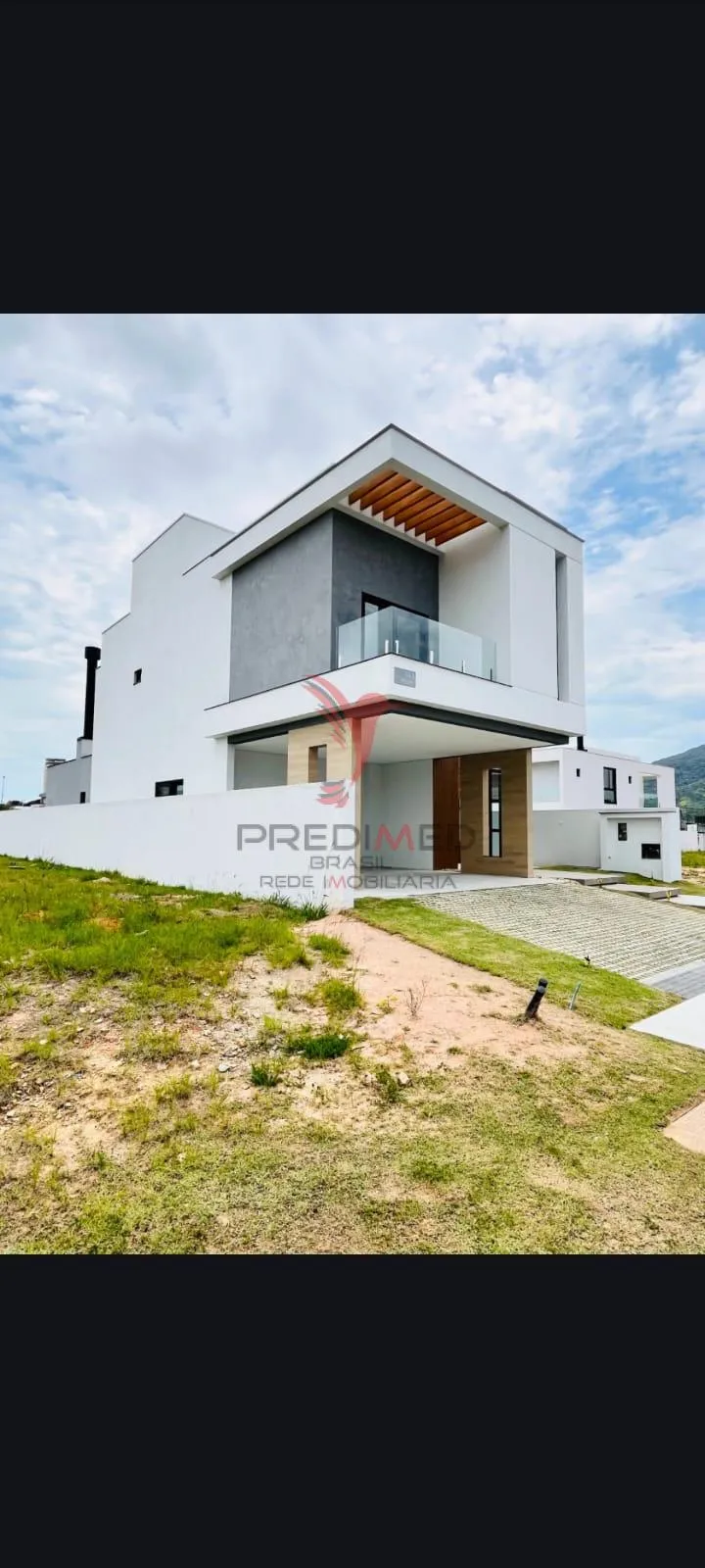 Imagem Casa alto padrão com 3 Suites , Piscina, área gourmet,em Porto Belo
