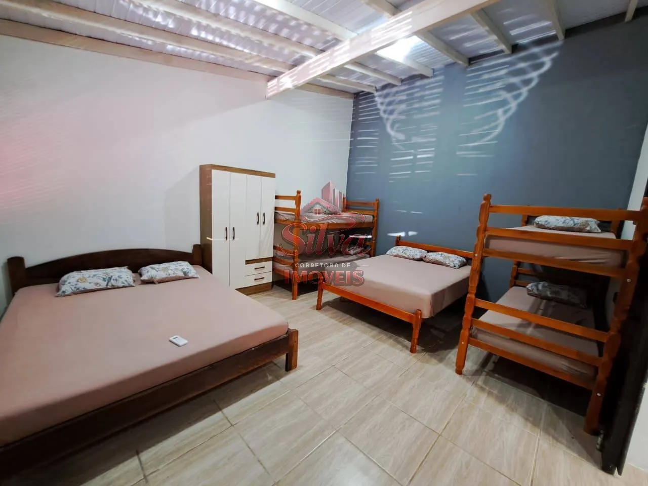 Imagem Casa 3 dormitórios com anexo a 180m do mar