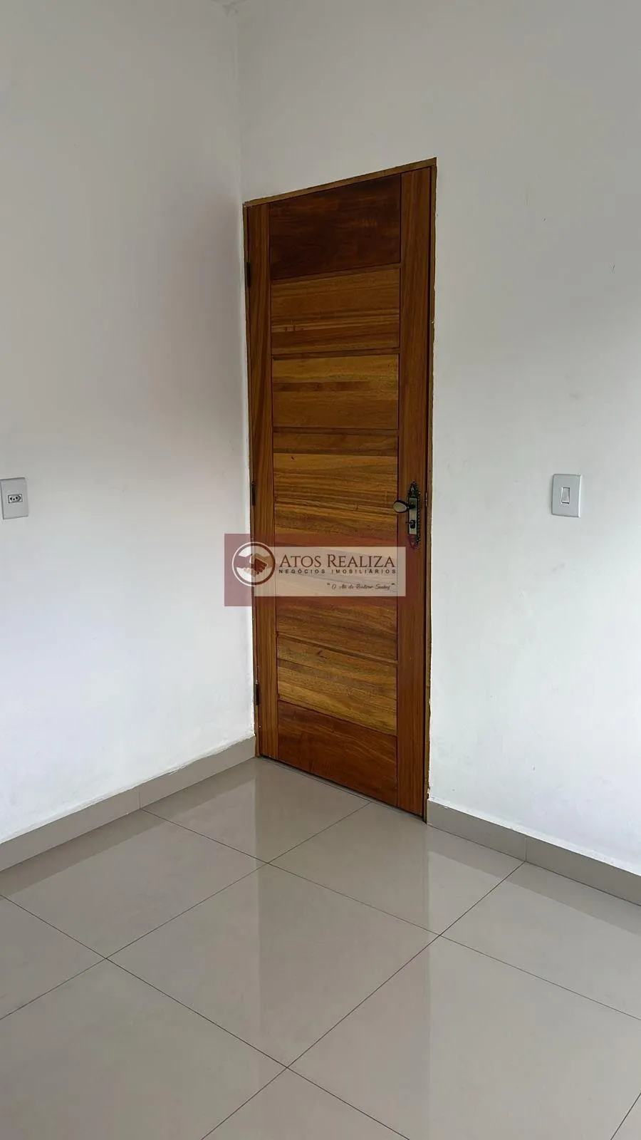 Imagem Alugo no centro de São Jose, conjunto de 6 salas comercial, ideal para consultório odontológico, estica, escritório de advocacia. valor para locação das 6 salas R$ 3,000, Agende sua visita.