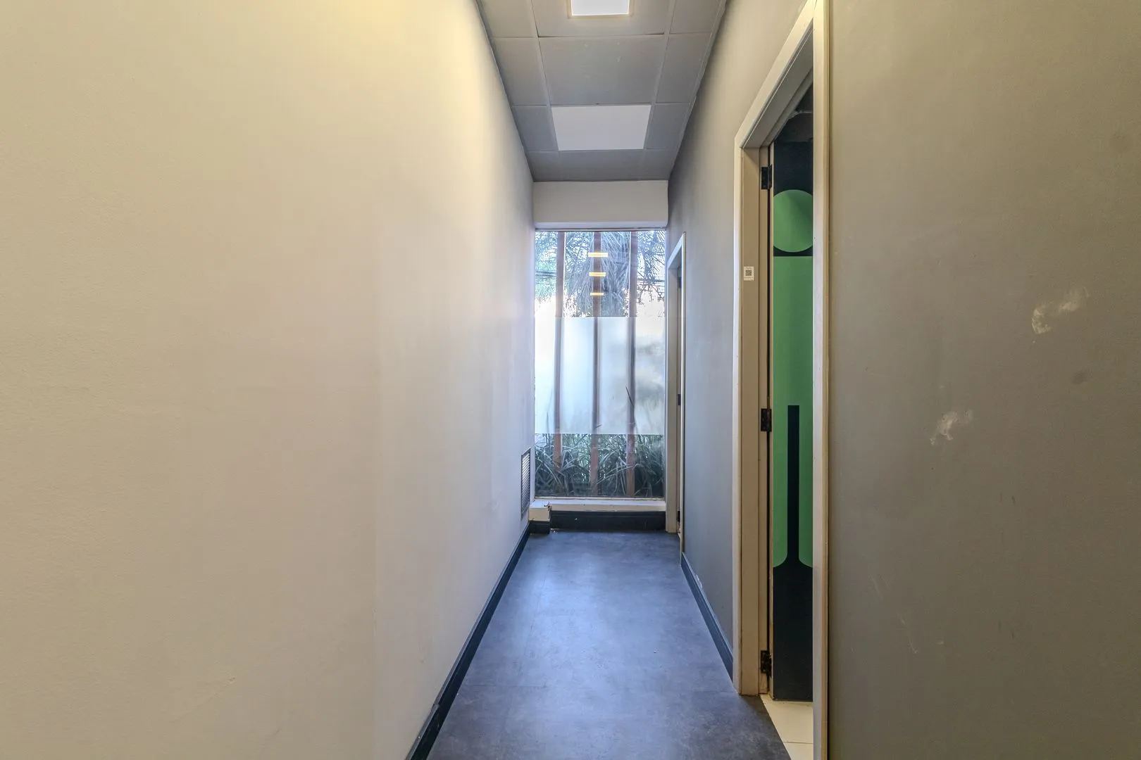 Imagem PRÉDIO COMERCIAL - COMPOSTO DE TÉRREO + 3 PAVIMENTOS