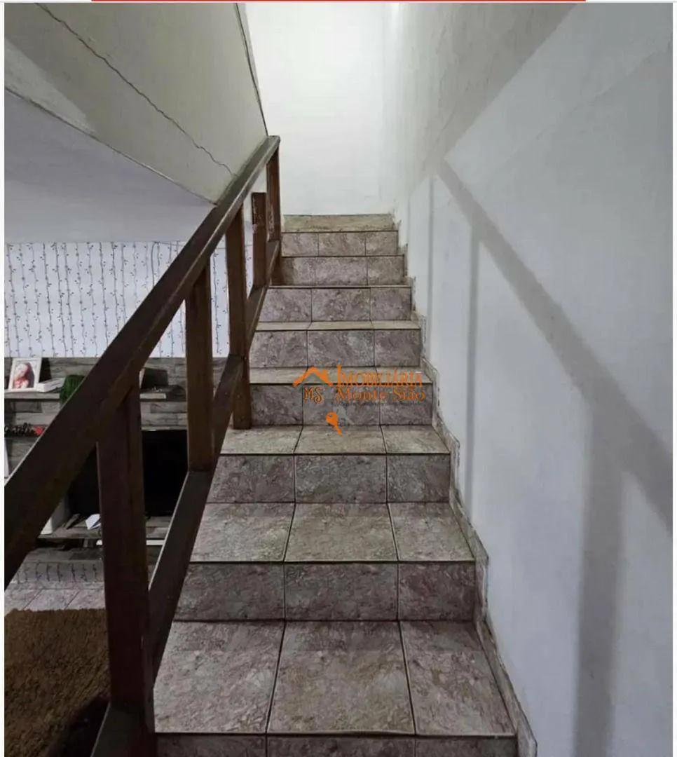 Imagem Sobrado com 8 dormitórios à venda, 400 m² por R$ 635.000,00 - Jardim Adriana - Guarulhos/SP