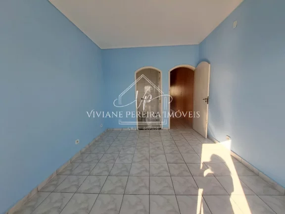 Imagem Casa para venda ou locação em Osasco-SP, bairro Veloso: 3 quartos, 2 suítes, 4 banheiros, 2 vagas, 235m². Confira!