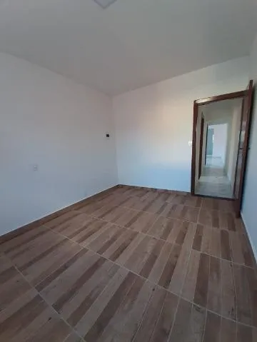 Imagem VENDA DE CASA TÉRREA NO BAIRRO MARROCOS, EM ITANHAÉM/SP DIVISA COM MONGAGUÁ, OPORTUNIDADE, 170m², 2 quartos, cozinha americana. CONSULTE-NOS.