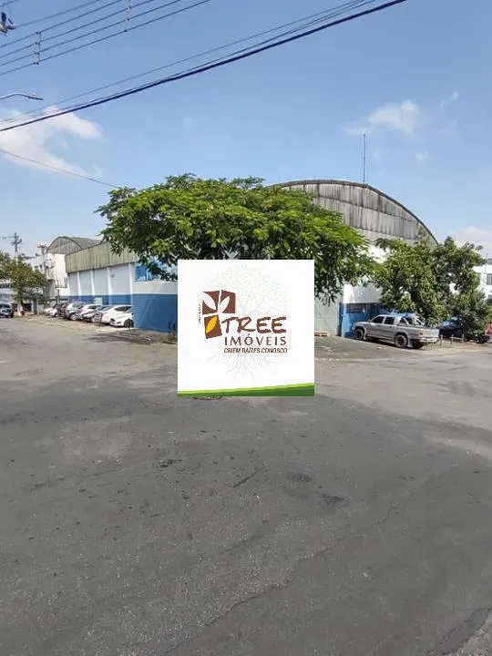 LOCAÇÃO DE GALPÃO COMERCIAL NO JARDIM NOVA CUMBICA, EM GUARULHOS/SP, OPORTUNIDADE com 2.000m², estacionamento, ZUP 4 e energia trifásica. CONSULTE-NOS