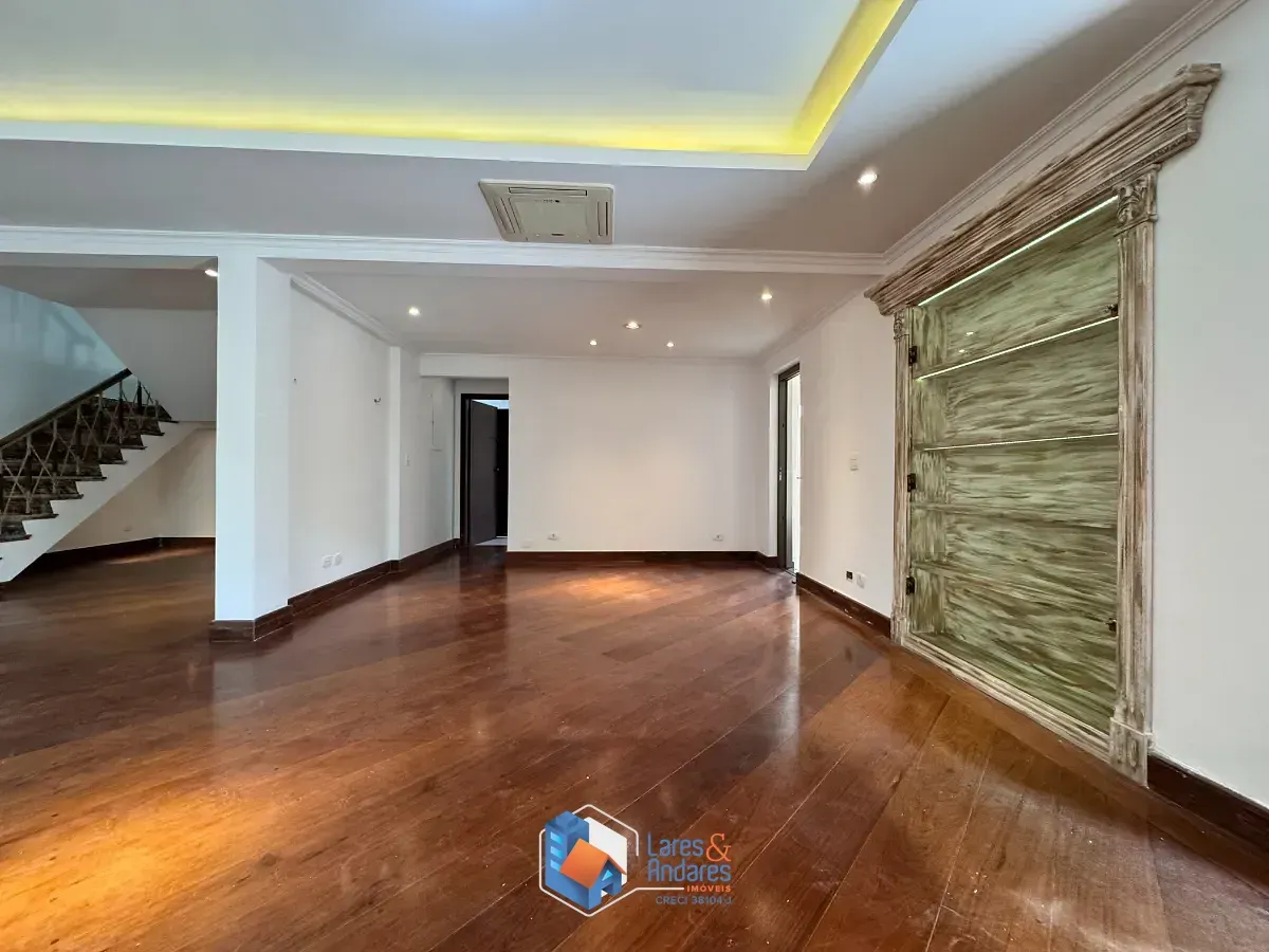 Imagem Casa de vila para venda em Planalto Paulista com 4 quartos, sendo 2 suítes, 330m²