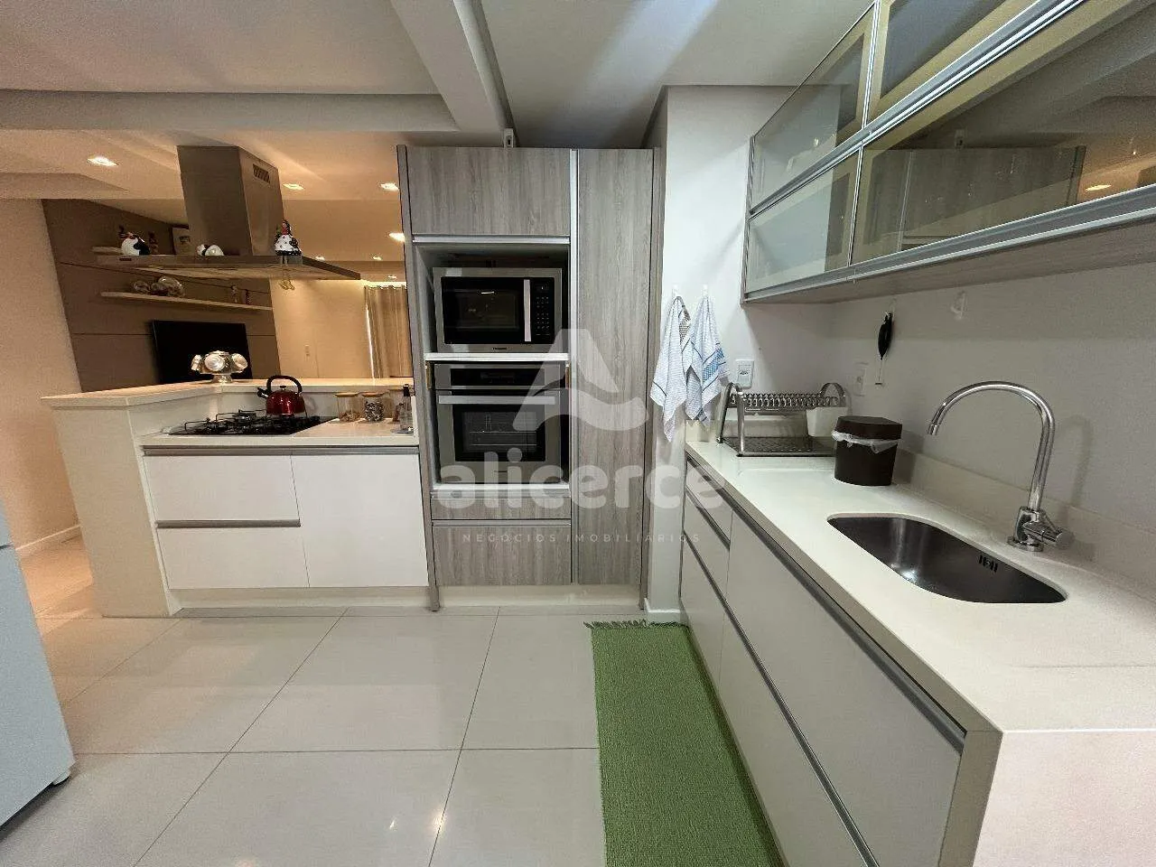 Imagem Apartamento à venda com 3 quartos 1 suíte, 89,56m² em Balneário Florianópolis
