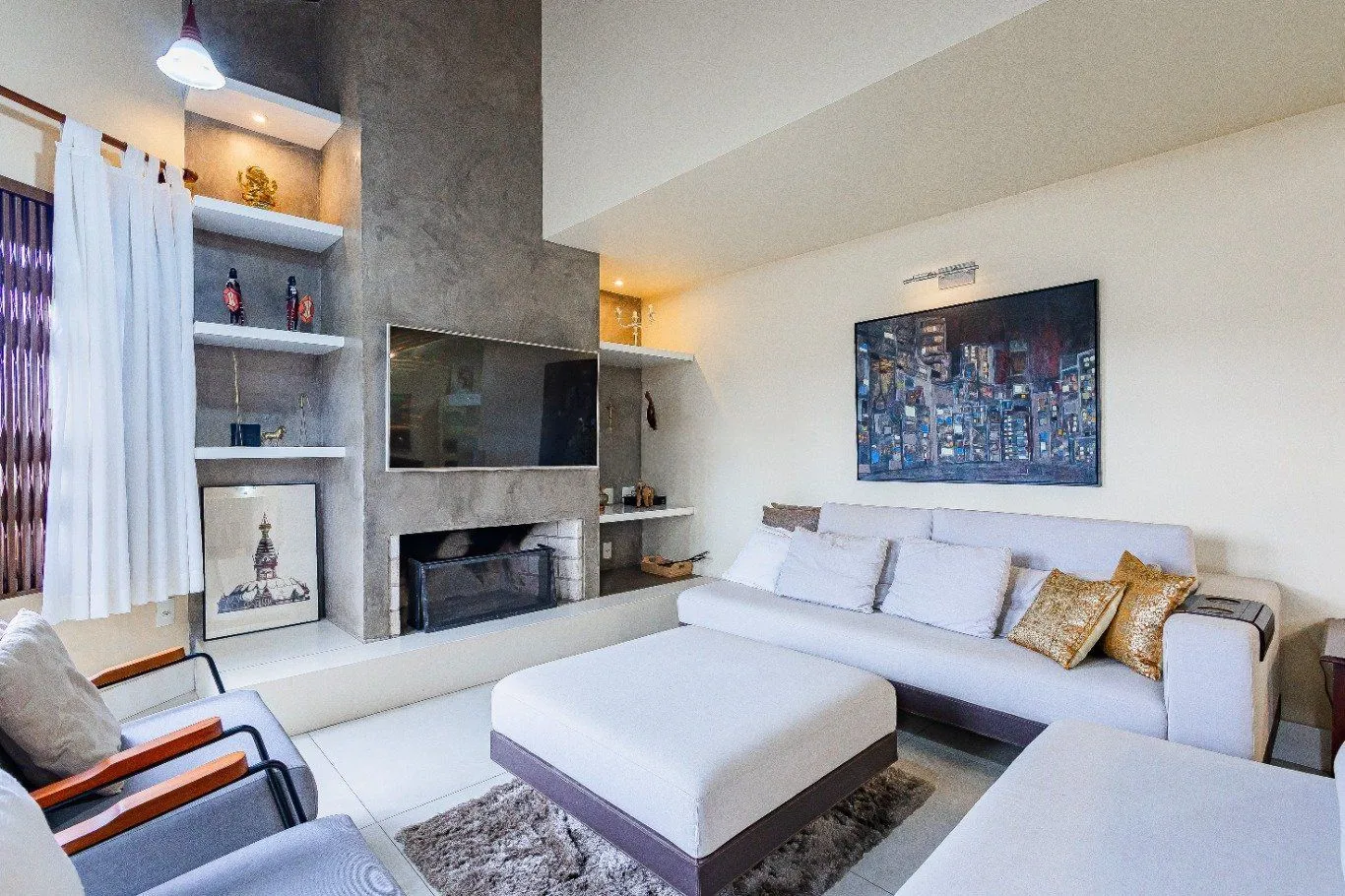 Imagem Casa de 4 dormitórios e 208m² à venda no Bairro Jardim Botânico, Porto Alegre.