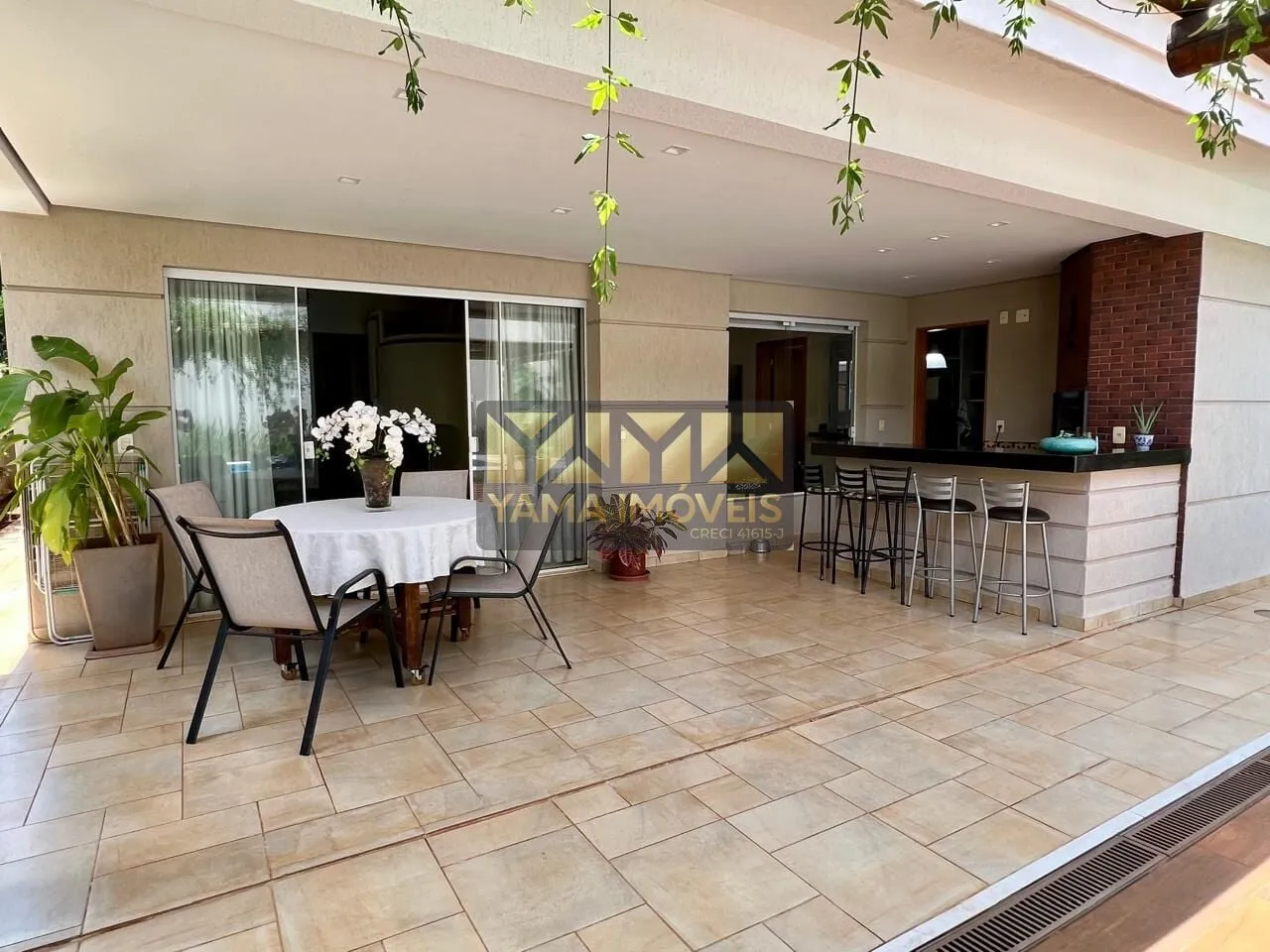 Imagem Condomínio Quinta do Golfe - Casa Térrea de Alto Padrão 4 Suítes no Quinta do Golfe | Varanda Gourmet e Fotovoltaica