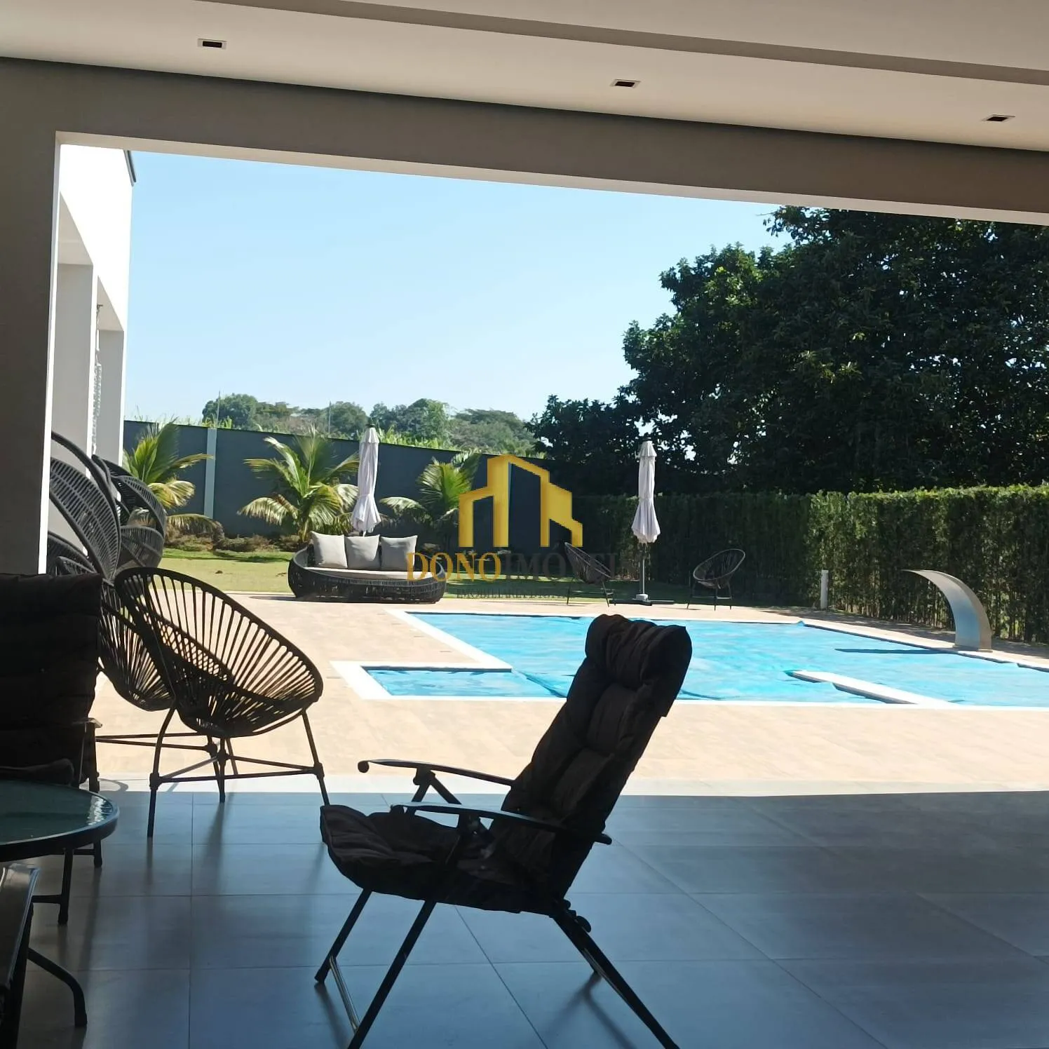 Imagem Casa térrea à venda com 250m², piscina Cond Jatobá Cesareo Lange SP