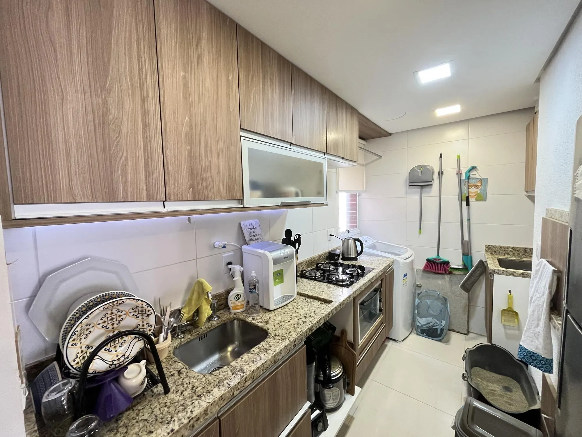 Imagem Apartamento de 2 quartos, suíte e 1 vaga de garagem no bairro Santana em POA/RS