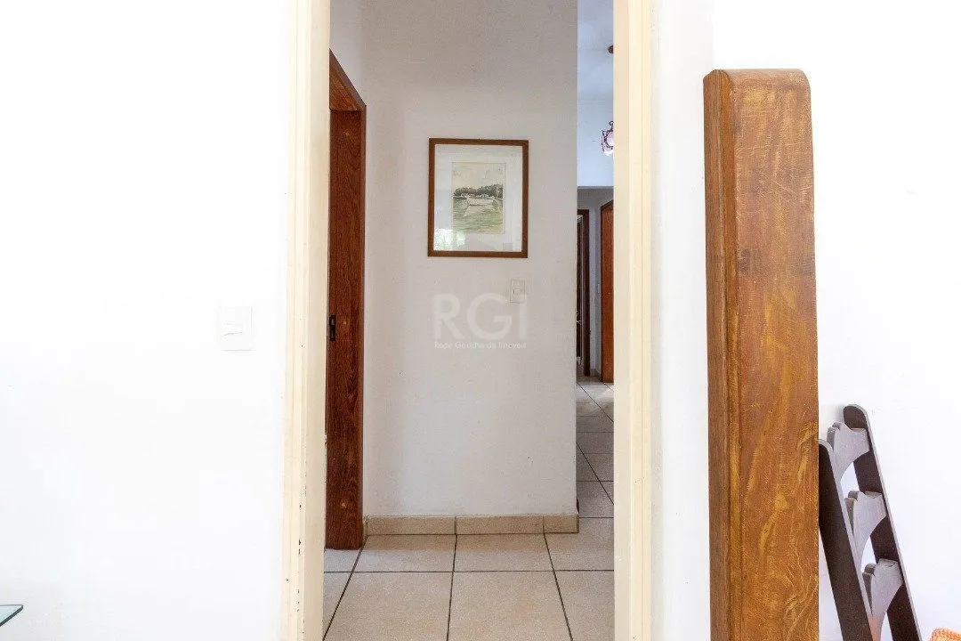 Imagem Casa para Venda - 250m², 3 dormitórios, sendo 1 suites, 3 vagas - Tristeza