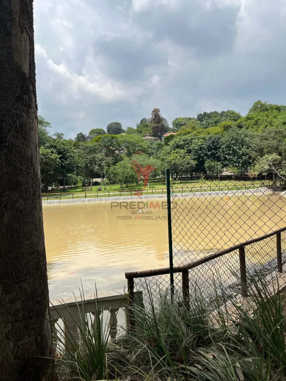 Imagem Terreno plano a venda com 510 metros em Barueri/SP, dentro de con dominio fechado