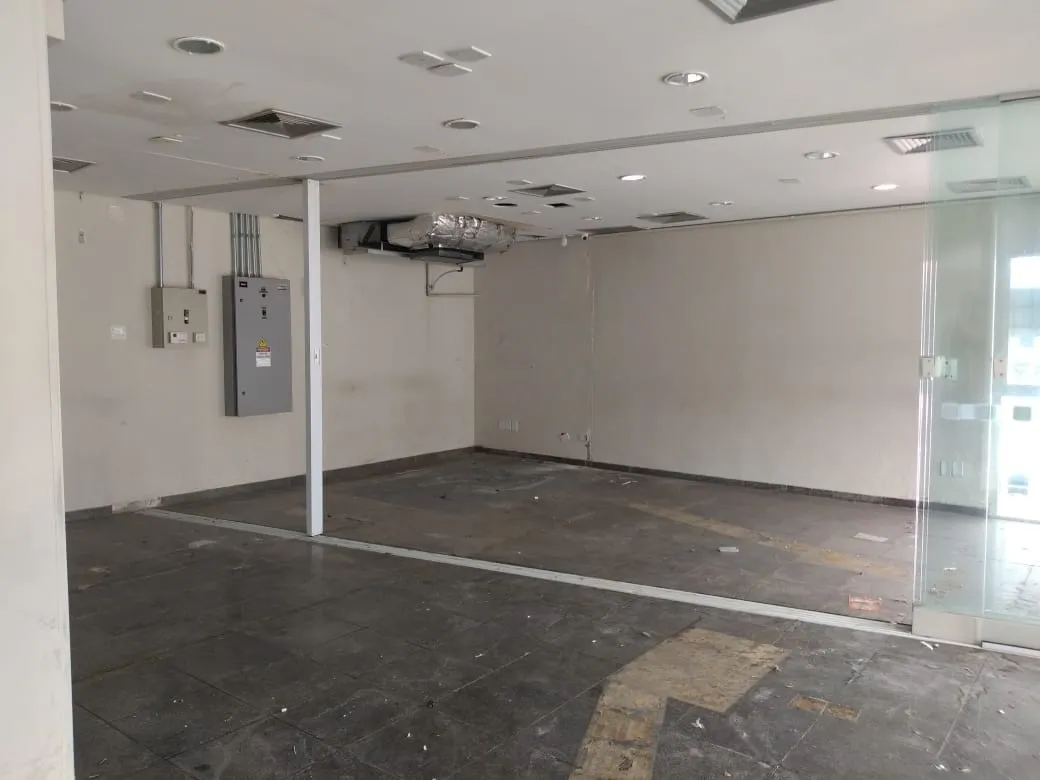Imagem Comercial à venda 300M², Centro, Pindamonhangaba - SP