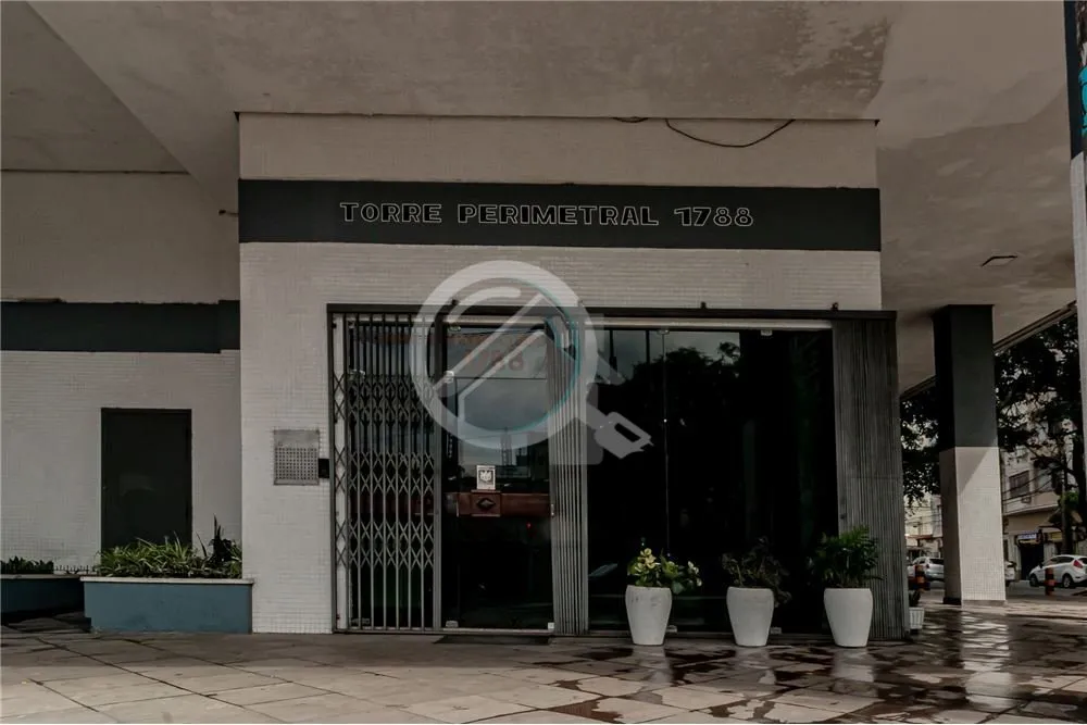 Incrível potencial de investimento neste estúdio localizado na Avenida Loureiro, um endereço de d...