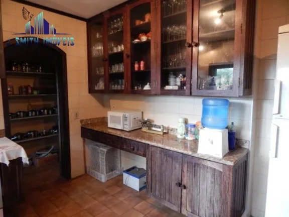 Imagem CASA ESTILO GRANJEIRO, NO CORAÇÃO DA GRANJA VIANA. TERRENO GIGANTE