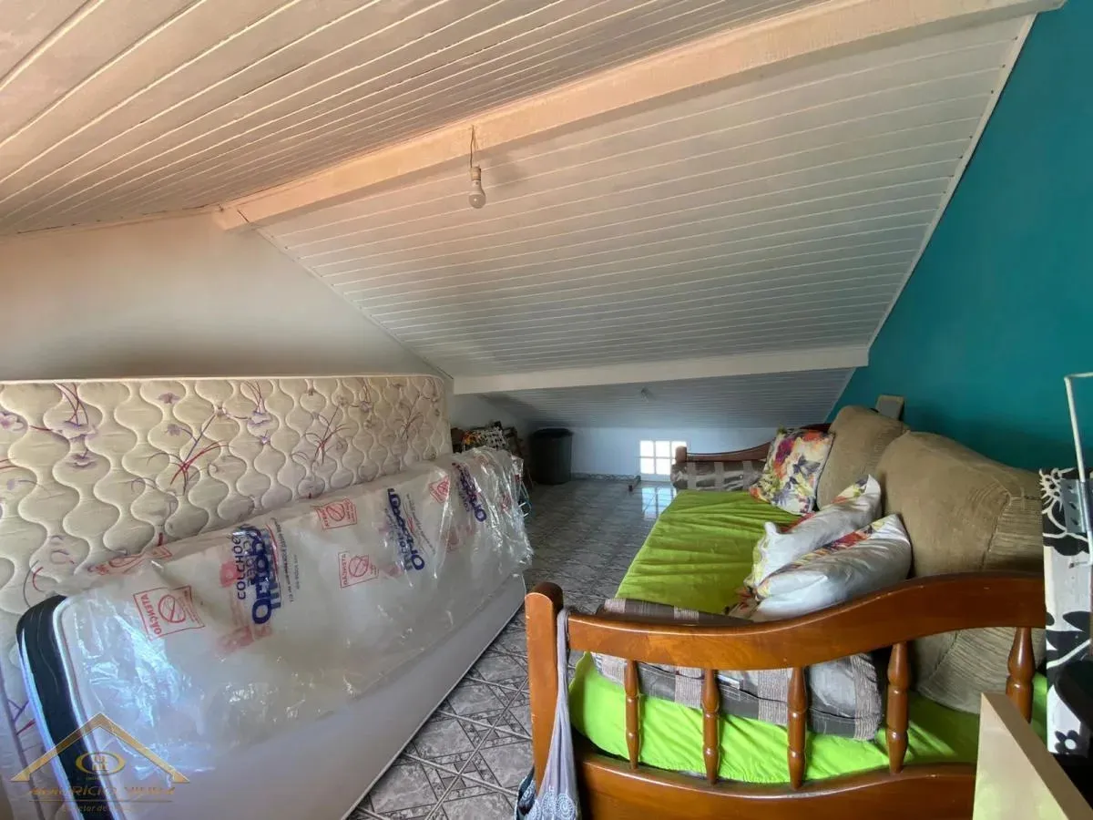 Imagem Casa em Condomínio para Venda em Cabo Frio / RJ no bairro Palmeiras