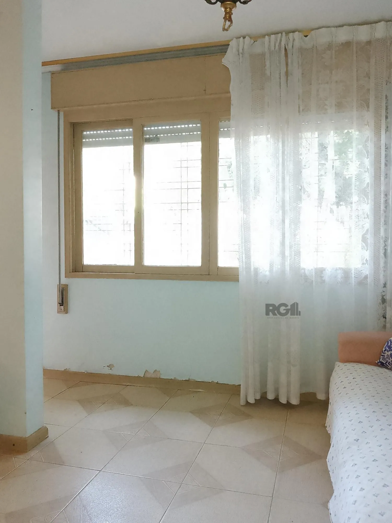 Imagem Casa 4 dormitórios, terreno com 1639m² à venda no Morro Santana